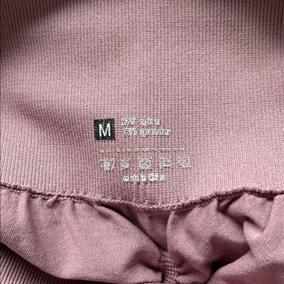 Mauve Seamless High Waist Scrunch Butt Yoga Pants - Picture 6 of 6